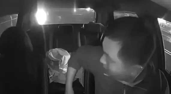 太原出租车司机救助醉酒女乘客事件全过程-深夜暖心善举全网刷屏-好心司机善举获全网点赞