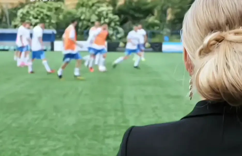 法国足球队的女老板们《Footballers'Moms》HD高清完整版在线观看免费看全片