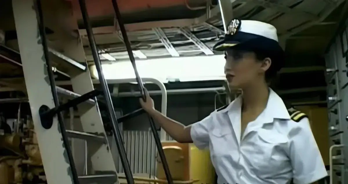 《军舰上的女兵》全集高清播放-军舰上的女兵未删减中文版在线看-1080P画质免费观看资源