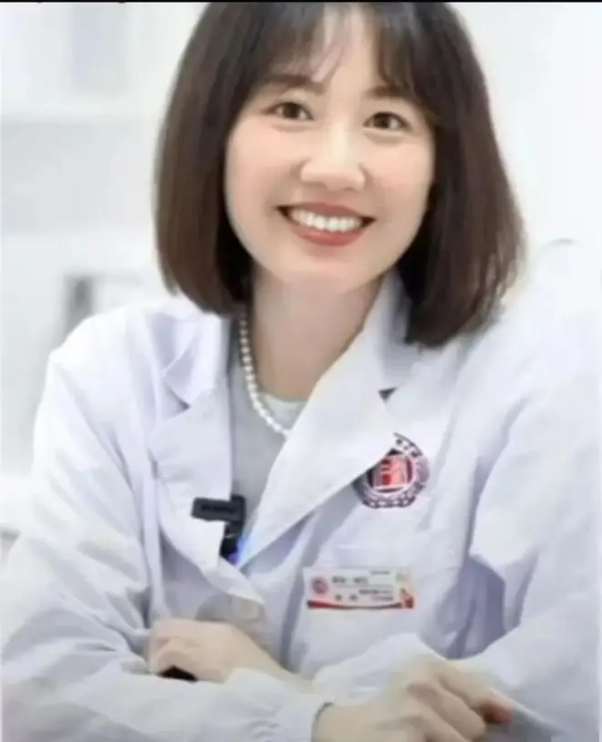 湖南人民医院名医曾琦祖雄兵17分钟完整视频-《女医师揭露湖南医界名医私情秘闻》高清版-女医师实名举报湖南医界惊天秘闻完整曝光