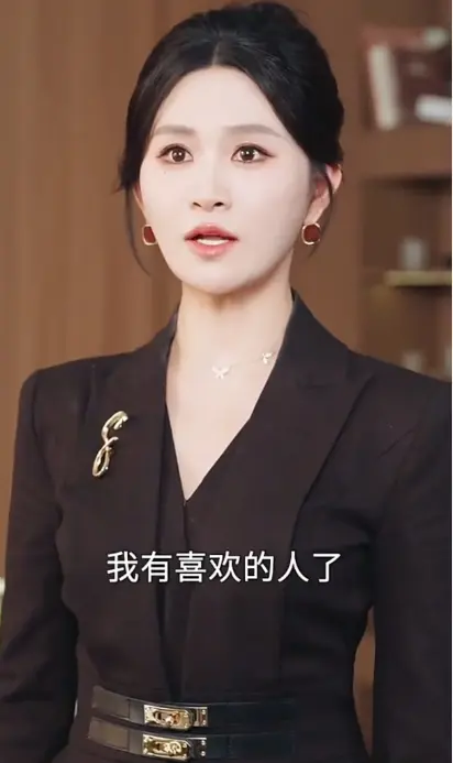《高手回归，给美女总裁当弟弟》短剧全集免费观看—HD高清画质1080P无广告在线播放—高手回归给美女总裁当弟弟完整版资源—手机电脑多端流畅看